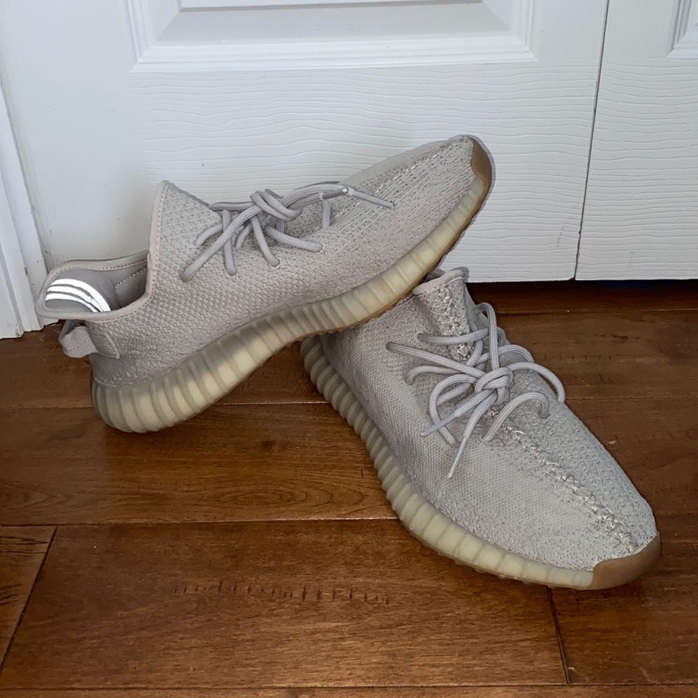 Yeezy Boost 350 V2